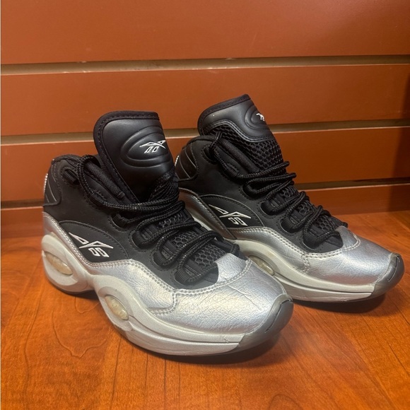 Reebok Black Athletic Shoes - Picture 2 of 13